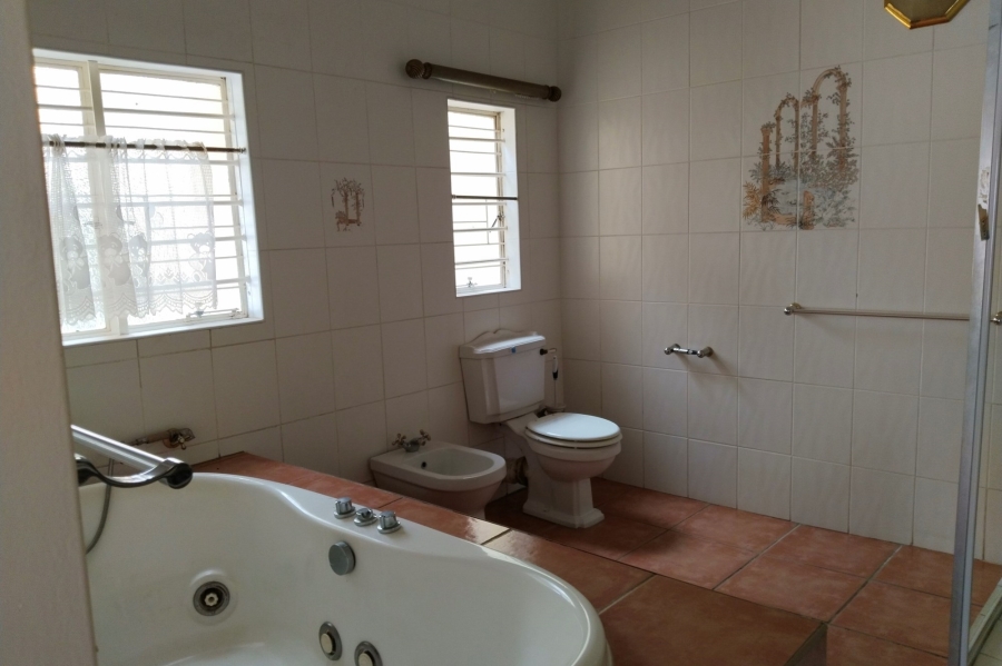 4 Bedroom Property for Sale in Hartbeespoort Rural North West